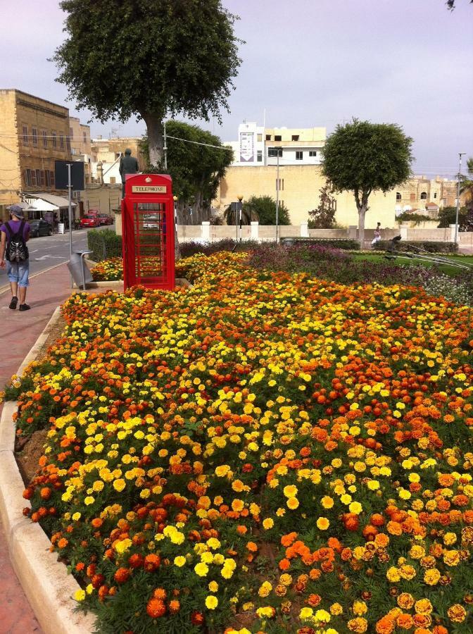 Penthouse "Maltese Scent" Leilighet Mellieħa Eksteriør bilde